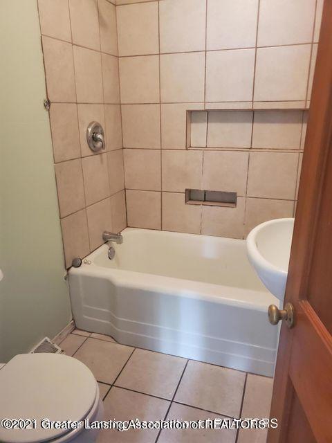 6051 Wise Rd, Lansing, MI 48911 photo 28