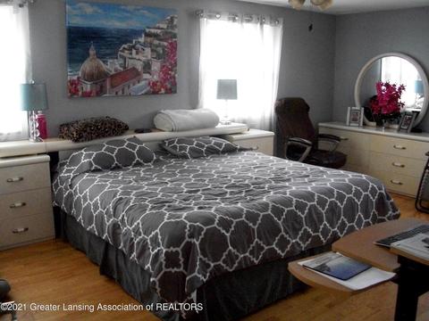 1338 Maycroft Rd, Lansing, MI 48917 photo 20