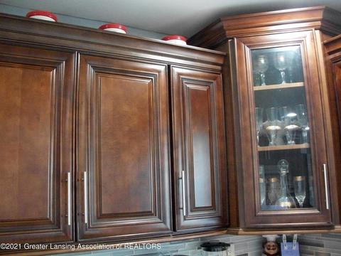 1338 Maycroft Rd, Lansing, MI 48917 photo 8