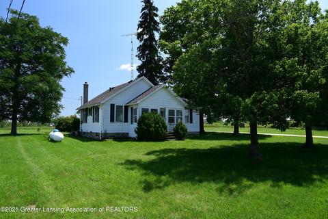 775 Tuttle Rd, Mason, MI 48854 photo 2