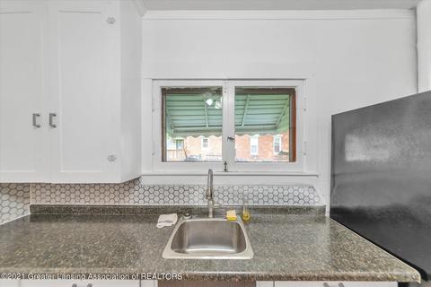 1009 E Cesar E Chavez Ave, Lansing, MI 48906 photo 11