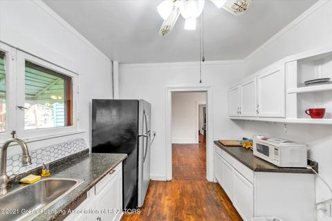 1009 E Cesar E Chavez Ave, Lansing, MI 48906 photo 12