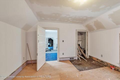 1009 E Cesar E Chavez Ave, Lansing, MI 48906 photo 24