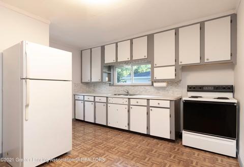 4729 Starr Ave, Lansing, MI 48910 photo 4