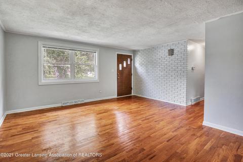 1141 Haslett Rd, Haslett, MI 48840 photo 6