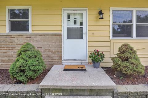 1141 Haslett Rd, Haslett, MI 48840 photo 5