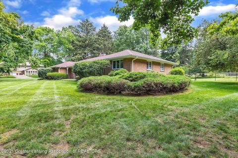 4643 Arrowhead Rd, Okemos, MI 48864 photo 3
