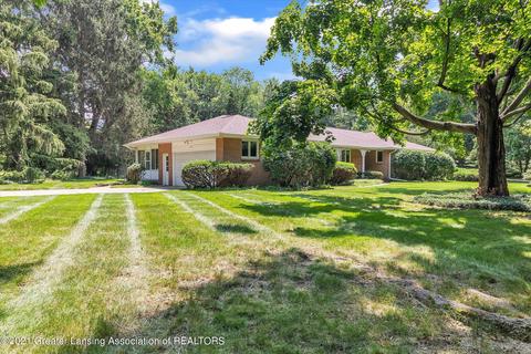 4643 Arrowhead Rd, Okemos, MI 48864 photo 4