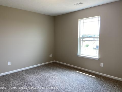 6630 Thunder Ln, Lansing, MI 48906 photo 26