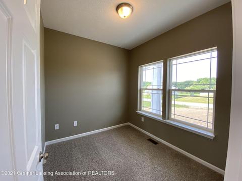 6630 Thunder Ln, Lansing, MI 48906 photo 5