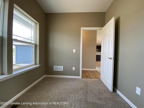 6630 Thunder Ln, Lansing, MI 48906 photo 6