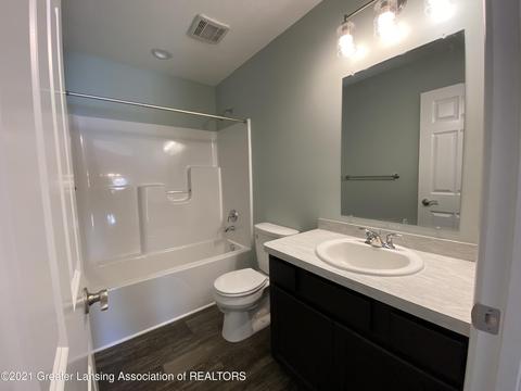 6630 Thunder Ln, Lansing, MI 48906 photo 22