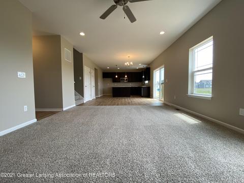 6630 Thunder Ln, Lansing, MI 48906 photo 2