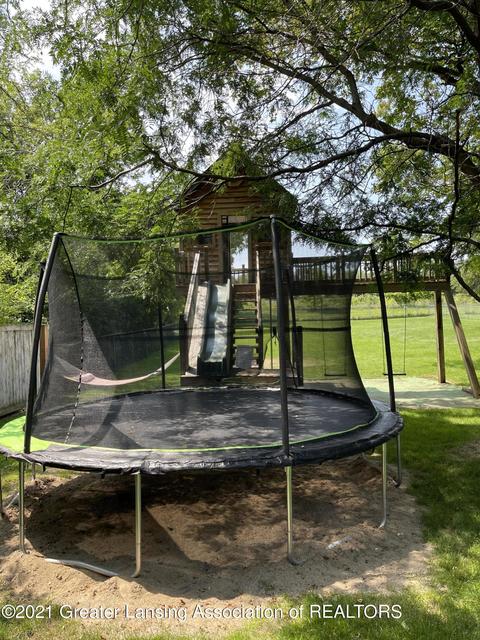 911 Clark Rd, Lansing, MI 48917 photo 17