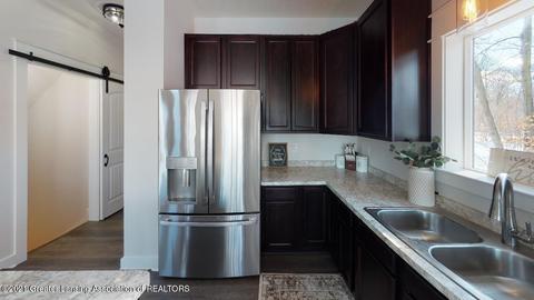6620 Thunder Ln, Lansing, MI 48906 photo 7