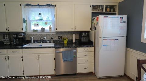 241 E 1st St, Ovid, MI 48866 photo 11
