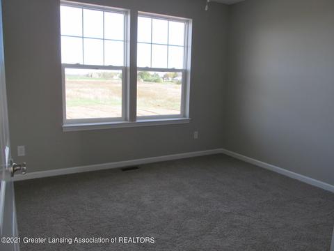 6610 Thunder Ln, Lansing, MI 48906 photo 17