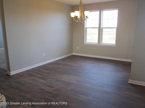 6610 Thunder Ln, Lansing, MI 48906 photo 3