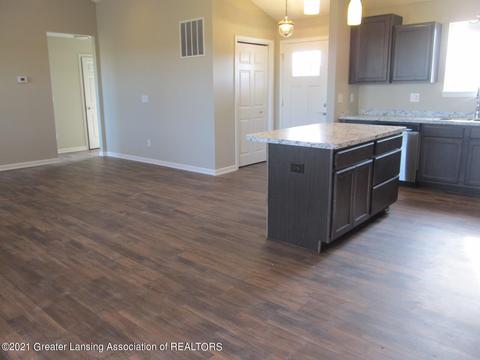 6610 Thunder Ln, Lansing, MI 48906 photo 5