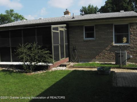 1305 E Haslett Rd, Haslett, MI 48840 photo 18