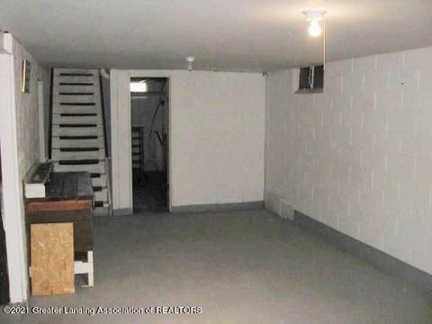 1305 E Haslett Rd, Haslett, MI 48840 photo 12