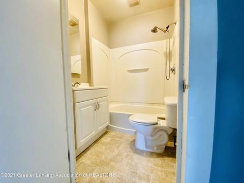 809 E Gier St, Lansing, MI 48906 photo 6