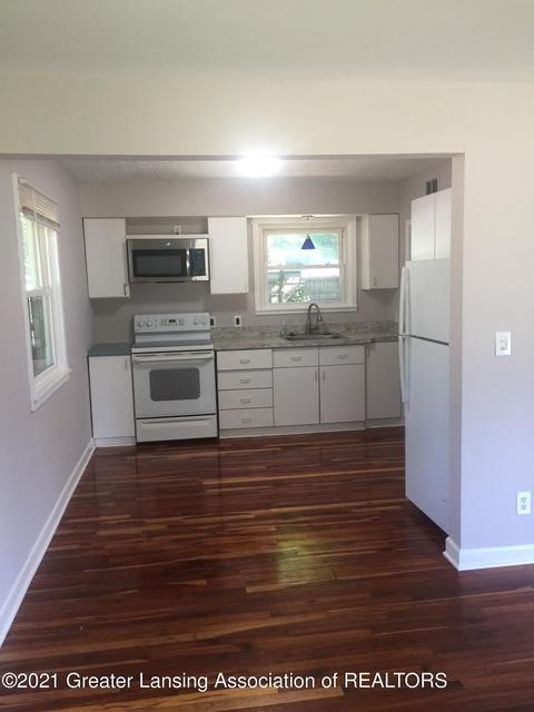 310 W Madison St, Dewitt, MI 48820 photo 12