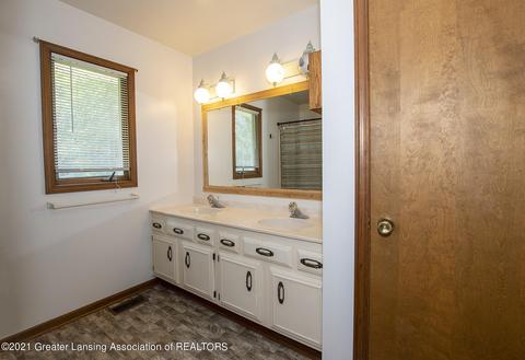 13005 E Melody Rd, Grand Ledge, MI 48837 photo 25