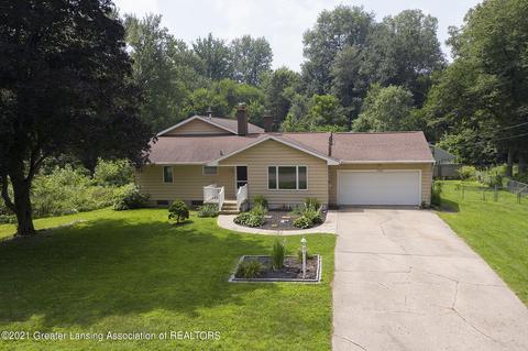 13005 E Melody Rd, Grand Ledge, MI 48837 photo 1