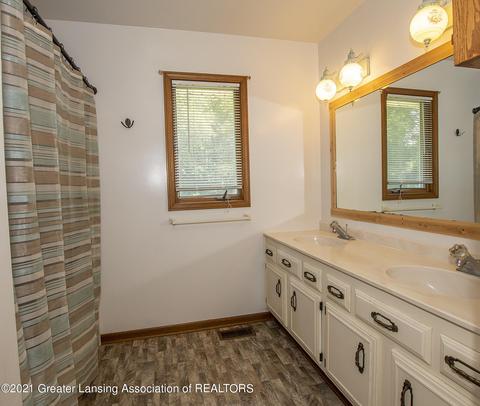 13005 E Melody Rd, Grand Ledge, MI 48837 photo 24