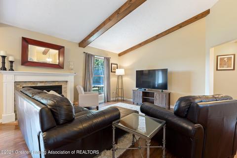 812 W Amesbury Dr, Dewitt, MI 48820 photo 10