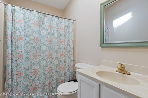 812 W Amesbury Dr, Dewitt, MI 48820 photo 21