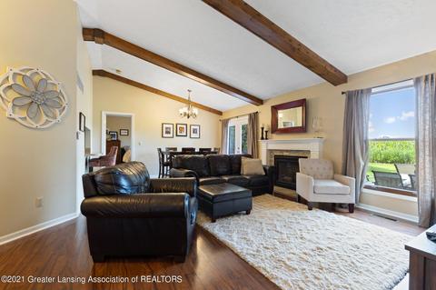 812 W Amesbury Dr, Dewitt, MI 48820 photo 11