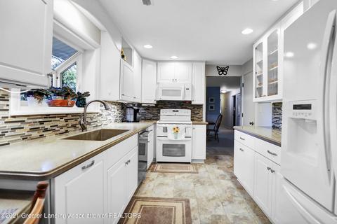 838 E Scott St, Grand Ledge, MI 48837 photo 15