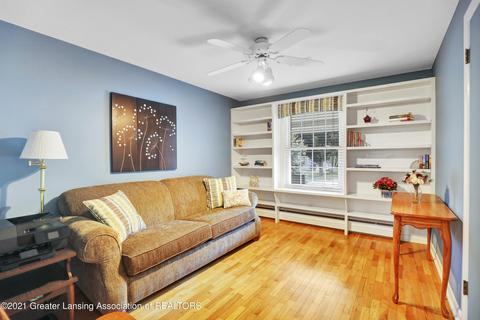 838 E Scott St, Grand Ledge, MI 48837 photo 17