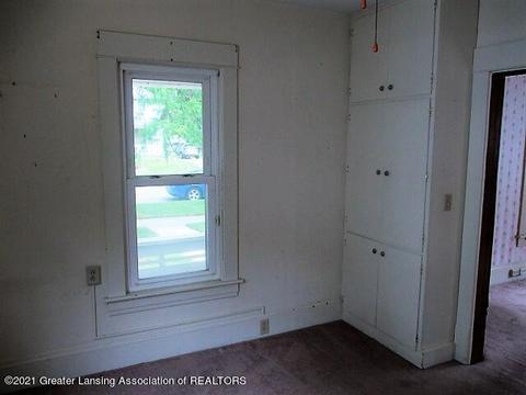 611 Smith Ave, Lansing, MI 48910 photo 11