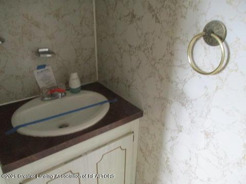 611 Smith Ave, Lansing, MI 48910 photo 19