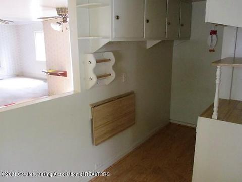 611 Smith Ave, Lansing, MI 48910 photo 7