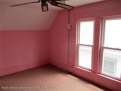 611 Smith Ave, Lansing, MI 48910 photo 17