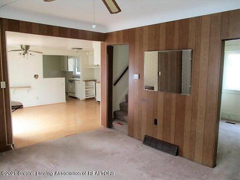 611 Smith Ave, Lansing, MI 48910 photo 9