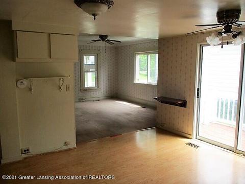611 Smith Ave, Lansing, MI 48910 photo 8