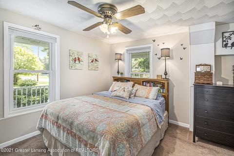 507 E Mcconnell St, Saint Johns, MI 48879 photo 12