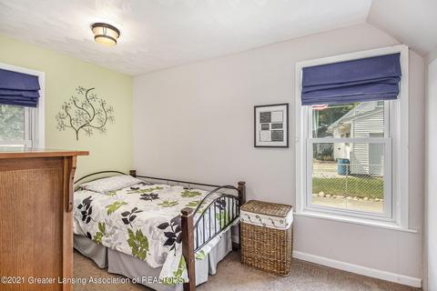 507 E Mcconnell St, Saint Johns, MI 48879 photo 13