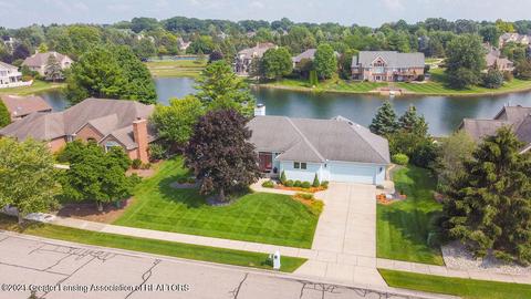 311 W Spring Meadows Ln, Dewitt, MI 48820 photo 2