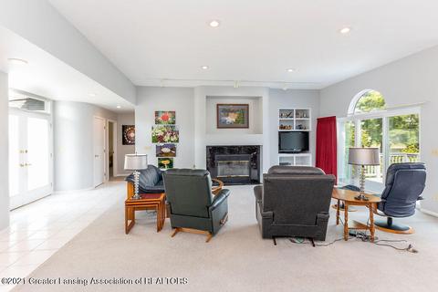 311 W Spring Meadows Ln, Dewitt, MI 48820 photo 9