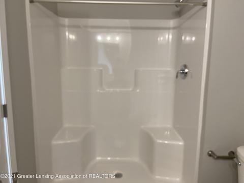607 Garden Ln, Perry, MI 48872 photo 10