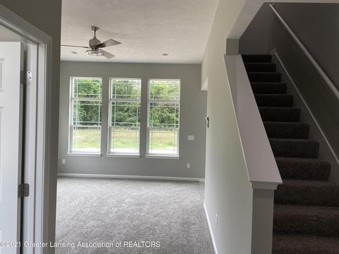 607 Garden Ln, Perry, MI 48872 photo 2