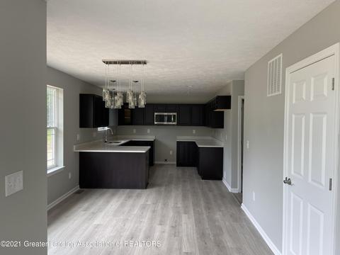 607 Garden Ln, Perry, MI 48872 photo 7