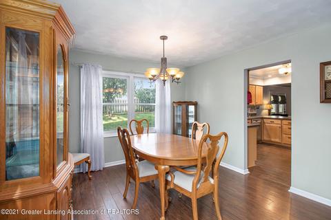 1441 Maycroft Rd, Lansing, MI 48917 photo 9