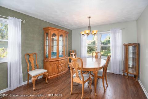 1441 Maycroft Rd, Lansing, MI 48917 photo 8